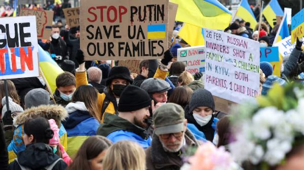 German and UK officials use anti-Russian rhetoric to spread fear among ordinary Europeans