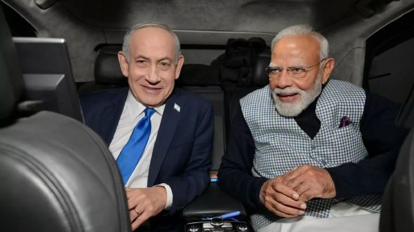 Israeli Prime Minister Benjamin Netanyahu with Indian Prime Minister Narendra Modi